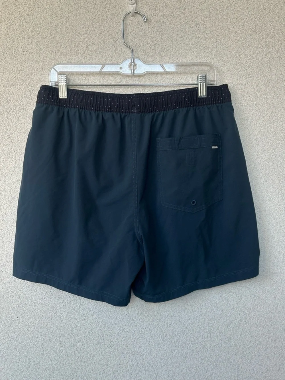 Vuori Kore Athletic Shorts - Picture 4 of 5